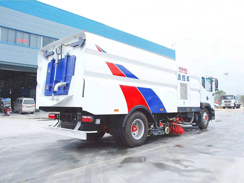 東風(fēng)多利卡D9洗掃車