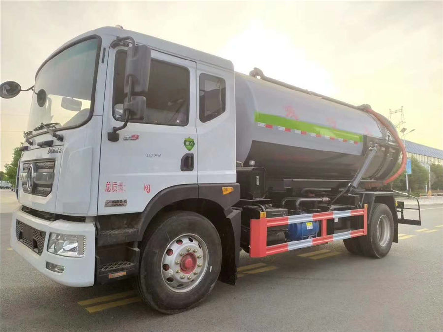 國六D9吸污車