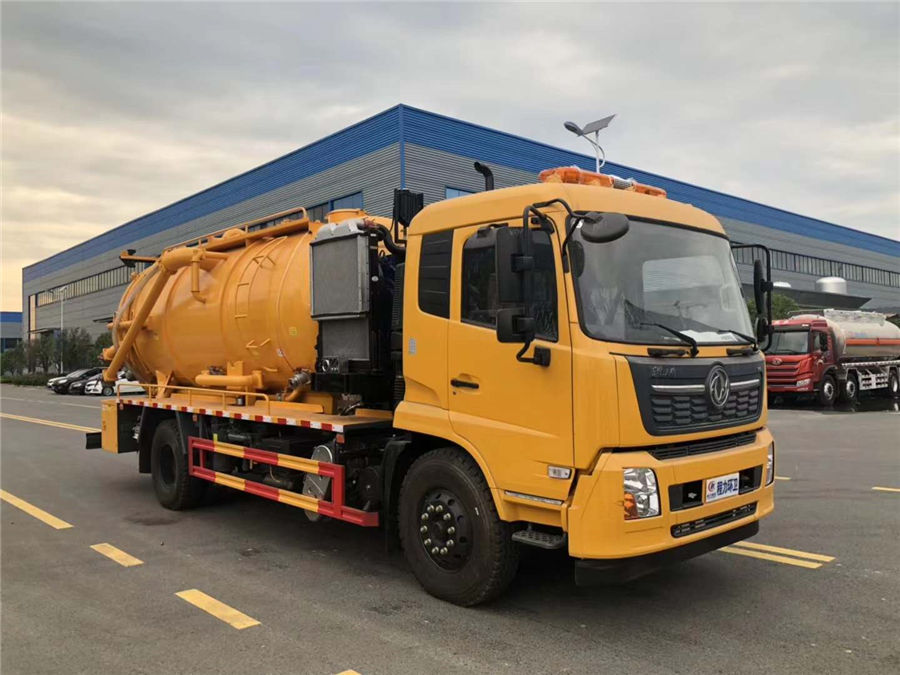 國六天錦清洗吸污車（375馬力副發(fā)動機）