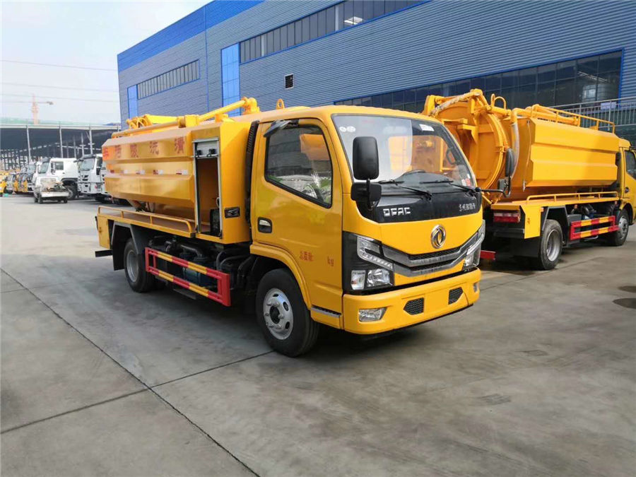 國六兩噸東風(fēng)多利卡藍牌清洗吸污車