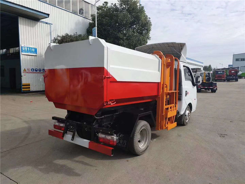 國六東風(fēng)途逸小型掛桶式垃圾車