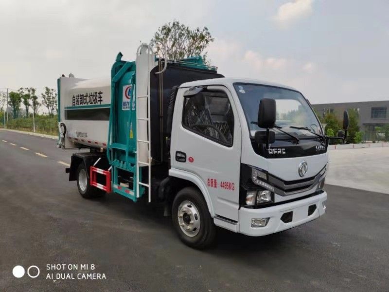 國六東風(fēng)小多利卡掛桶式垃圾車