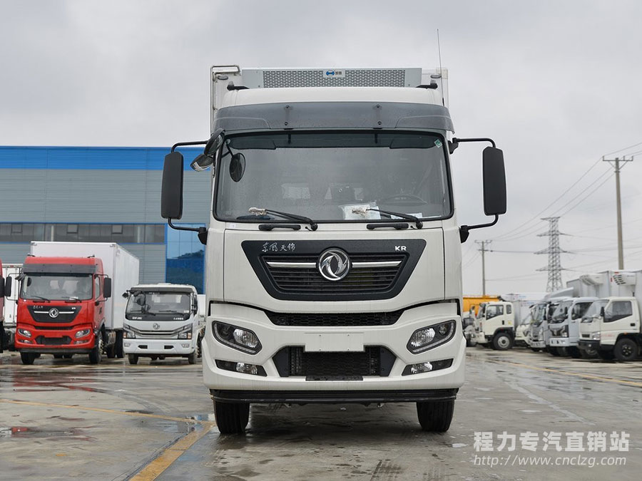 新款KR東風(fēng)天錦6.8米高頂冷藏車