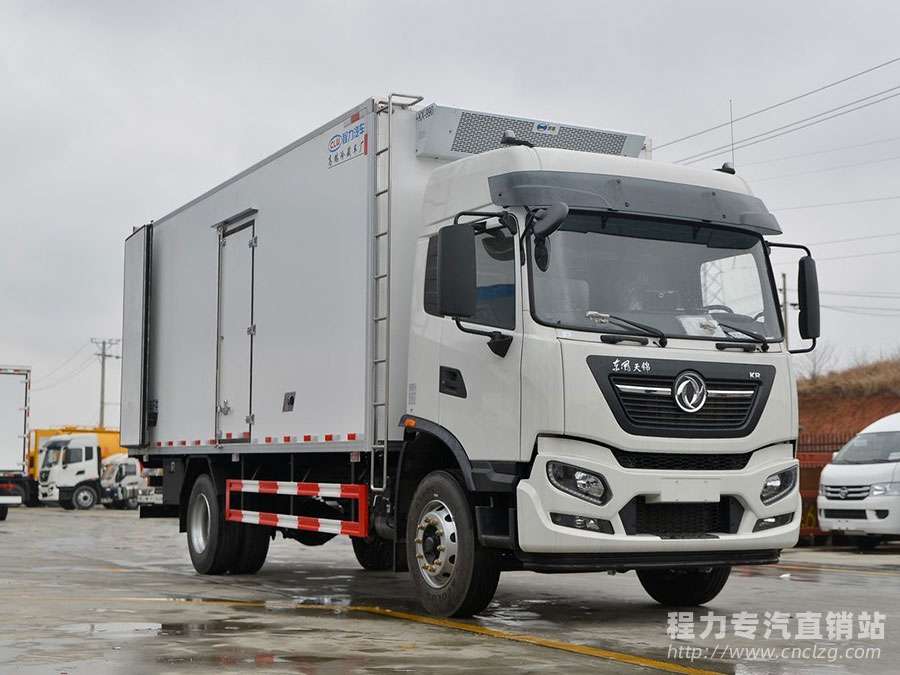 新款KR東風(fēng)天錦6.8米高頂冷藏車