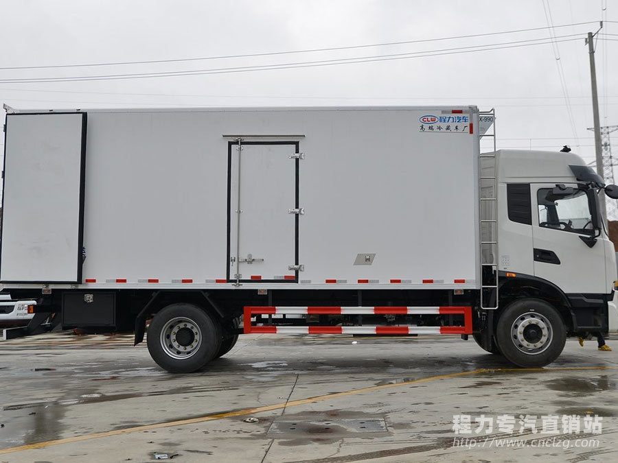 新款KR東風(fēng)天錦6.8米高頂冷藏車