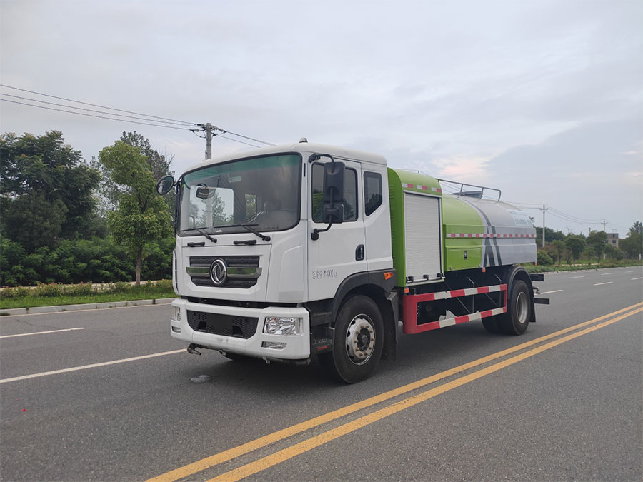東風純電動新能源11方灑水車