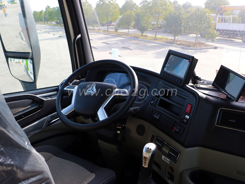 重汽豪沃16方洗掃車