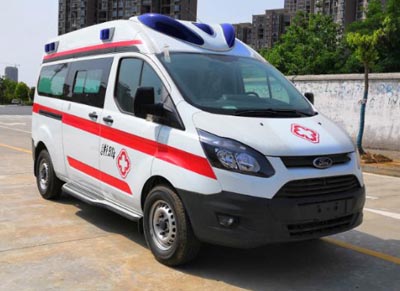 國六福特新全順V362中軸中頂監(jiān)護型負壓救護車